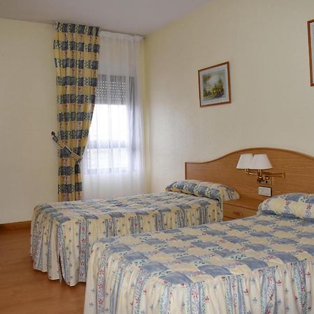 Hotel Ria De Vigo "Tierra De Campos" Becilla de Valderaduey Esterno foto