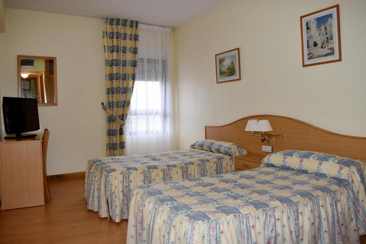 Hotel Ria De Vigo "Tierra De Campos" Becilla de Valderaduey Esterno foto