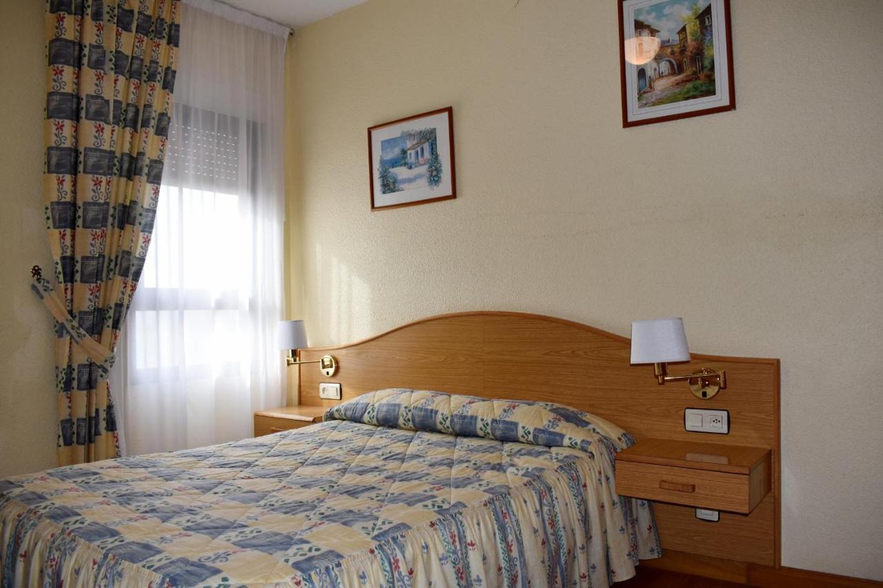 Hotel Ria De Vigo "Tierra De Campos" Becilla de Valderaduey Esterno foto