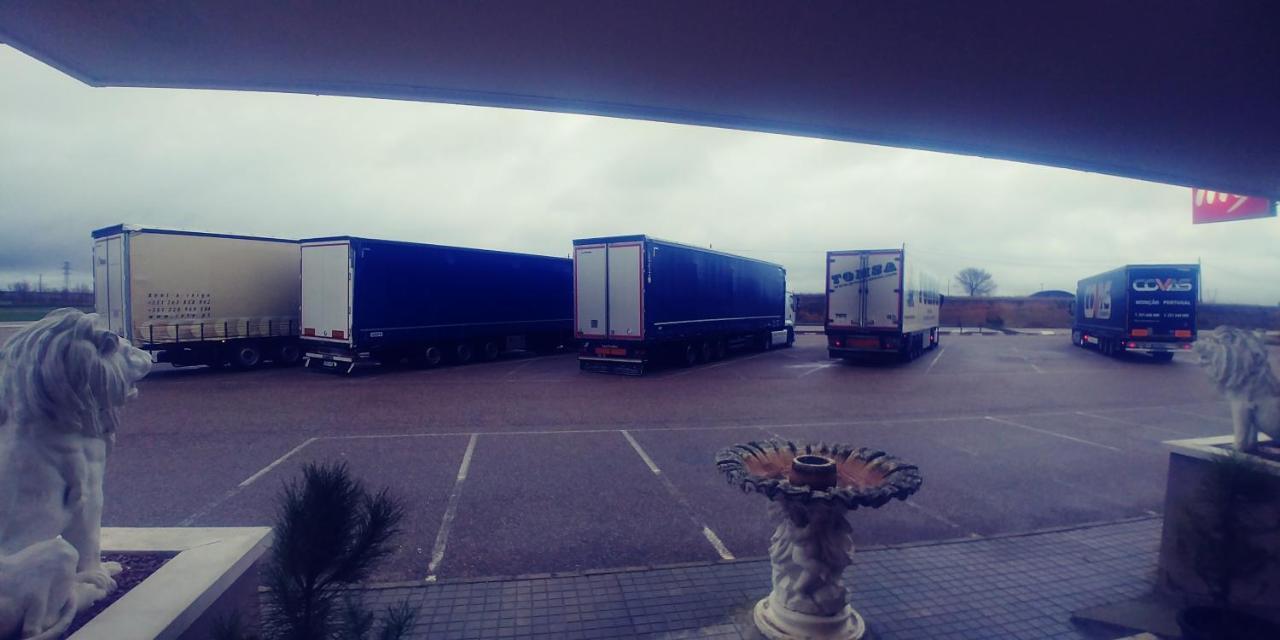 Hotel Ria De Vigo "Tierra De Campos" Becilla de Valderaduey Esterno foto